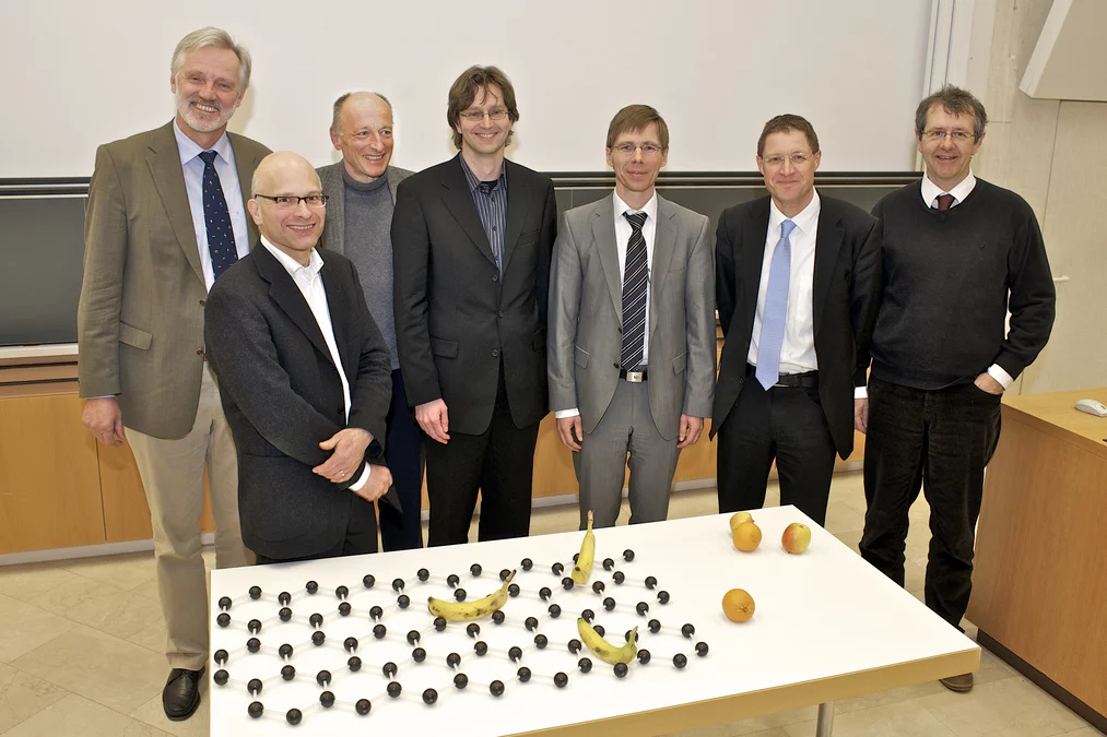 Eberhard Parlow, Thomas Jung, Peter Meier-Abt, Frithjof Nolting, Joël Mesot, Alexander Hofmann, Christian Schönenberger (v.l). (PSI/M. Fischer)